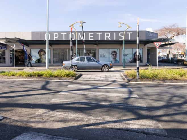 Prime corner investment with national tenants