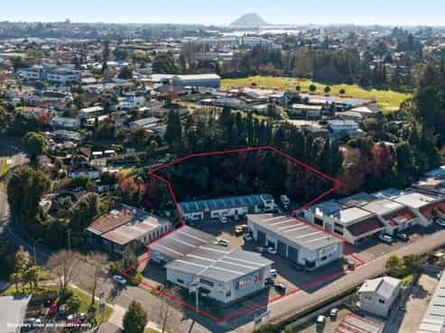 Multi-tenanted commercial investment