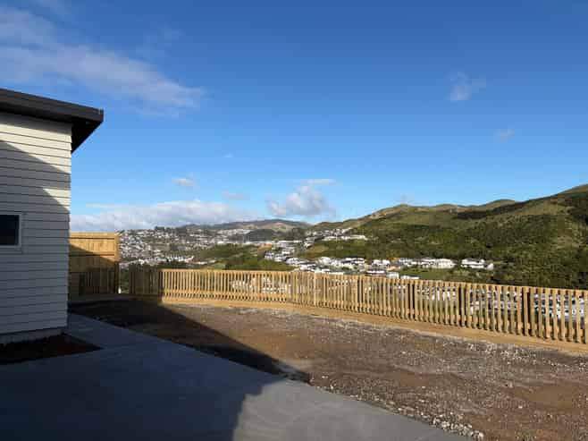41 Crompton Avenue, Churton Park