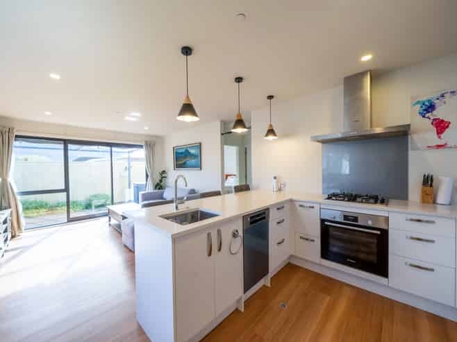 1/6 Exchange Street, Ebdentown