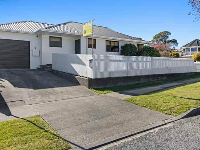 12 Solway Drive, Witherlea
