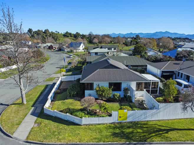 12 Solway Drive, Witherlea