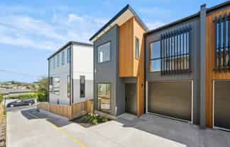 2C Rangitoto Terrace, Milford