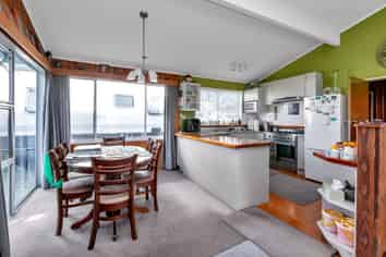 240 Otakairangi Road, Riponui