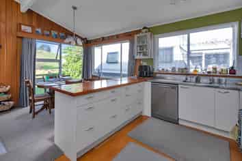 240 Otakairangi Road, Riponui