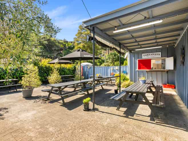 1194 Huia Road, Huia