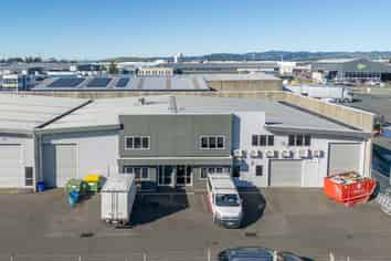 $300,000 = $818 per sqm of floor area!!