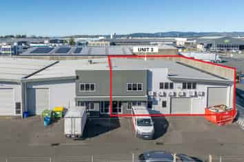 $300,000 = $818 per sqm of floor area!!