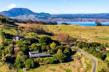 91 Hill View Drive, Acacia Bay