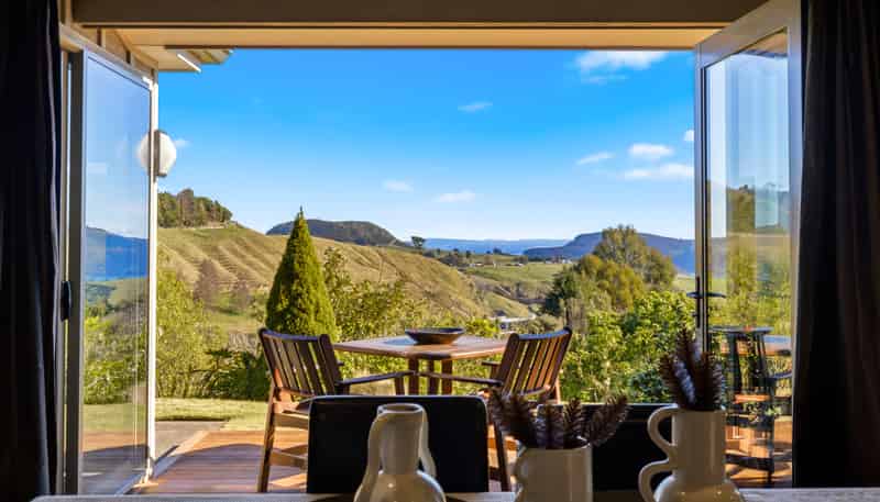 91 Hill View Drive, Acacia Bay