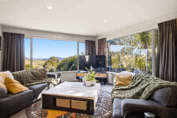91 Hill View Drive, Acacia Bay