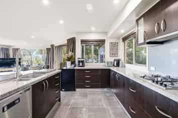 91 Hill View Drive, Acacia Bay