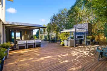 91 Hill View Drive, Acacia Bay