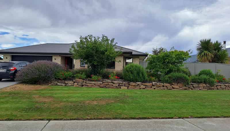 6 Elizabeth Place, Clyde