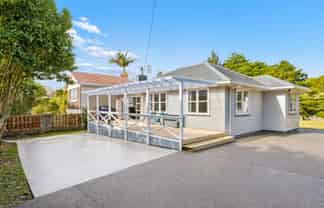 526 West Coast Road, Oratia