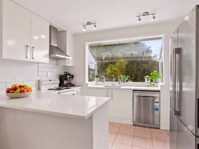 526 West Coast Road, Oratia