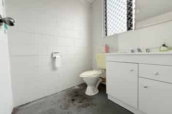Compact Wiri Industrial Unit | 85 m2