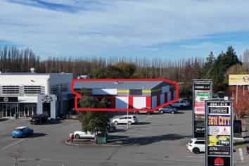 High Profile Prime Retail Space, Ample Car Parking