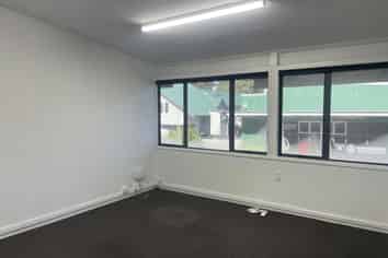 Affordable, power-inclusive office suite 