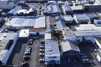 Dual-Income Investment in Casabella Lane