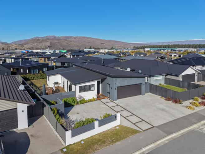 63 Olds Crescent, Cromwell