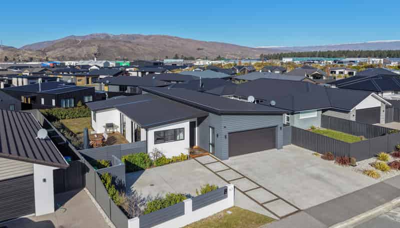 63 Olds Crescent, Cromwell