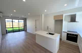 17 Clay Works Lane, New Lynn