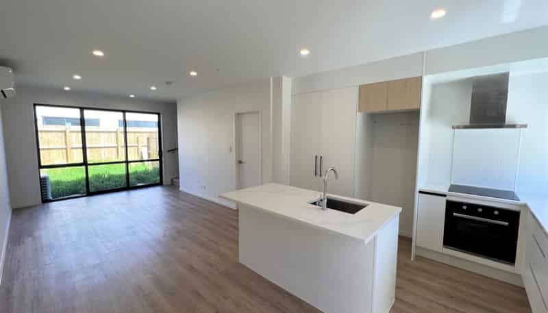 17 Clay Works Lane, New Lynn