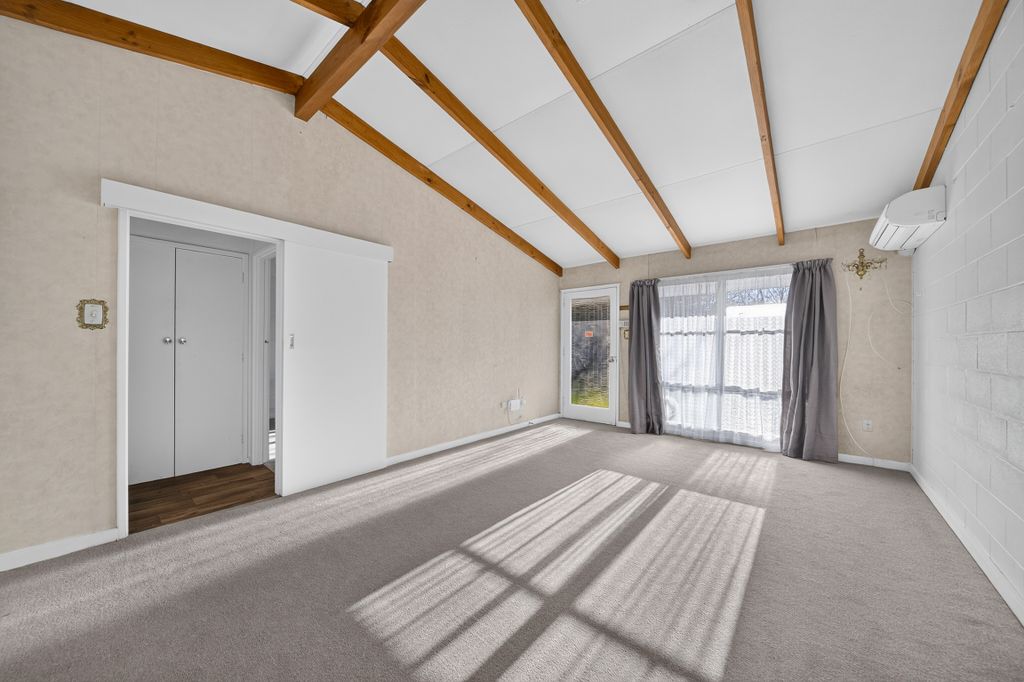 Easy-Care, First Home or Investment Option! 5