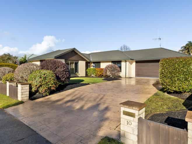 10 Cairns Crescent, Rototuna