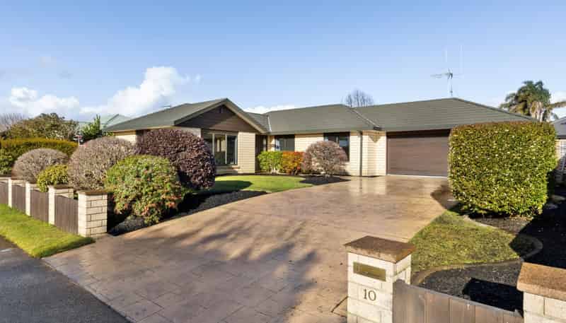 10 Cairns Crescent, Rototuna