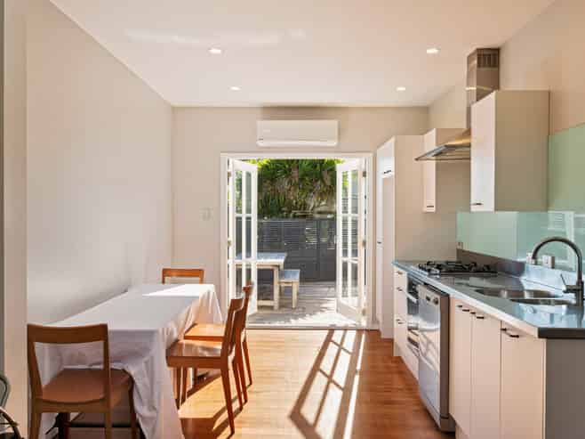 683 New North Road, Morningside
