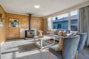 326 Great North Road, Winton