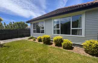 52 Mays Rd, Saint Albans