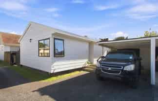 2/29 Cleek Road, Mangere East
