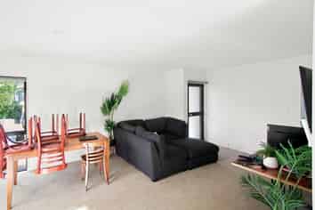 2/29 Cleek Road, Mangere East