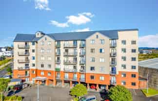 5k/10 Crown Lynn Place, New Lynn