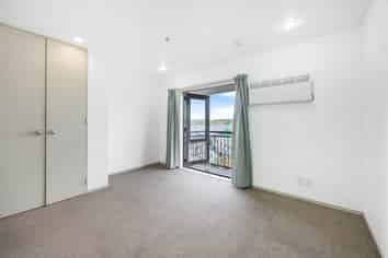 5k/10 Crown Lynn Place, New Lynn