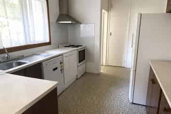 24 Opoia Rd, Hamilton East