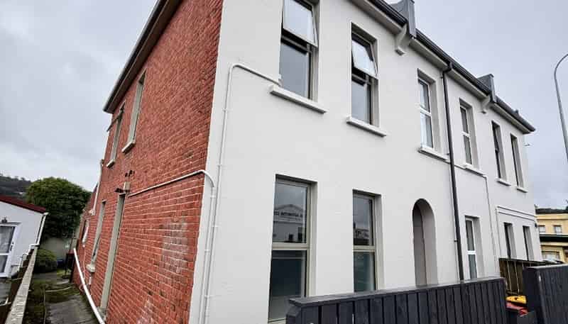 12 Howe Street , North Dunedin
