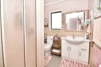 Unit C/3 Miro Street, Helensville