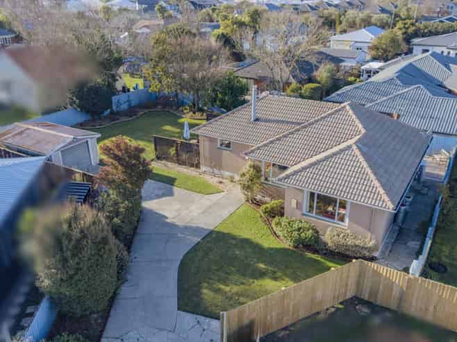 61 Evesham Crescent, Spreydon