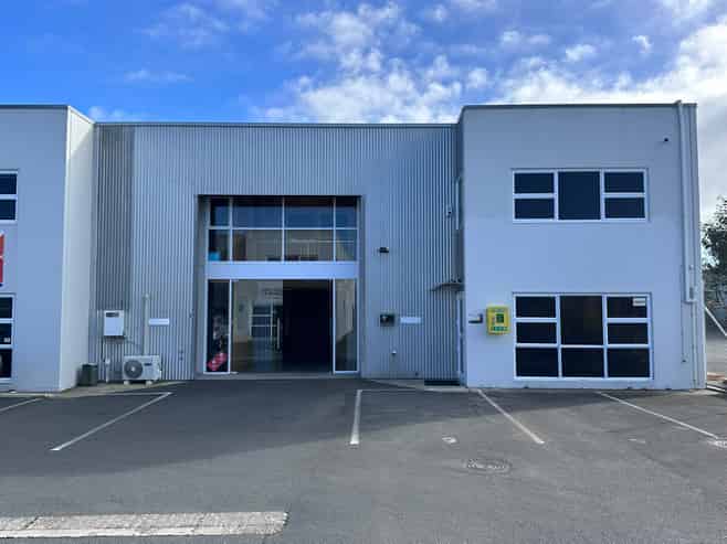 High Spec Commercial Unit 