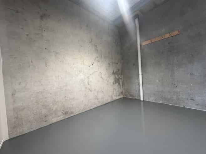 High Spec Commercial Unit