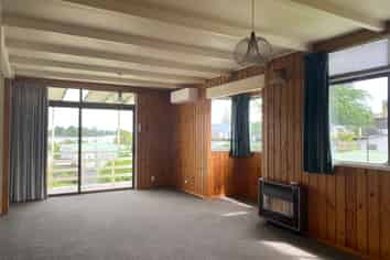 2a Lake Crescent, Hamilton Lake