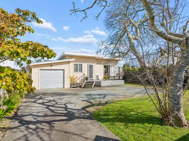 686 Te Atatu Road, Te Atatu Peninsula