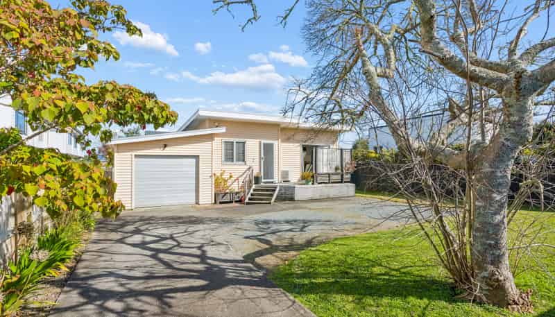 686 Te Atatu Road, Te Atatu Peninsula