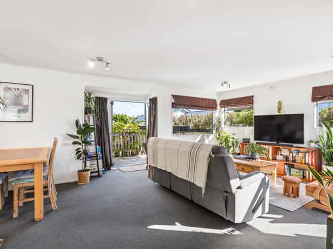 686 Te Atatu Road, Te Atatu Peninsula