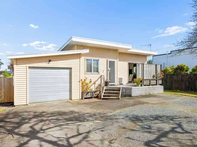 686 Te Atatu Road, Te Atatu Peninsula