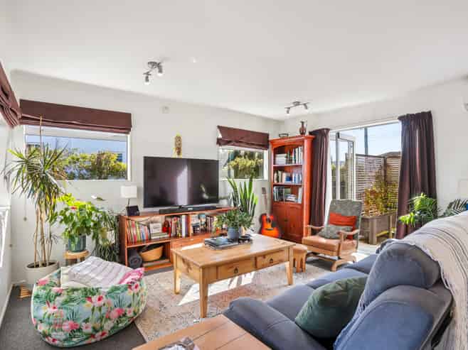 686 Te Atatu Road, Te Atatu Peninsula